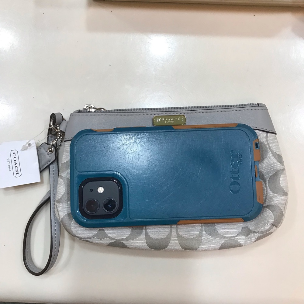 Coach Wristlet New With Tags Beautiful - Picture 6 of 6